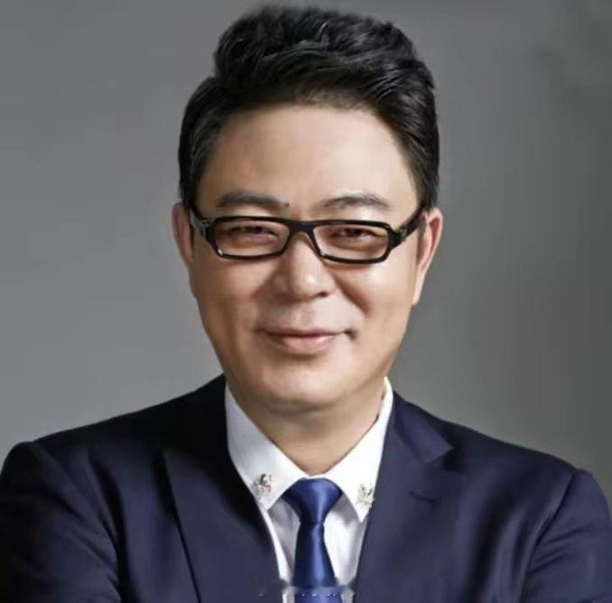 家有儿女夏东海(高亚麟），说他的小情人是一只免费的鸡。小情人是徐梓均，是第二个小