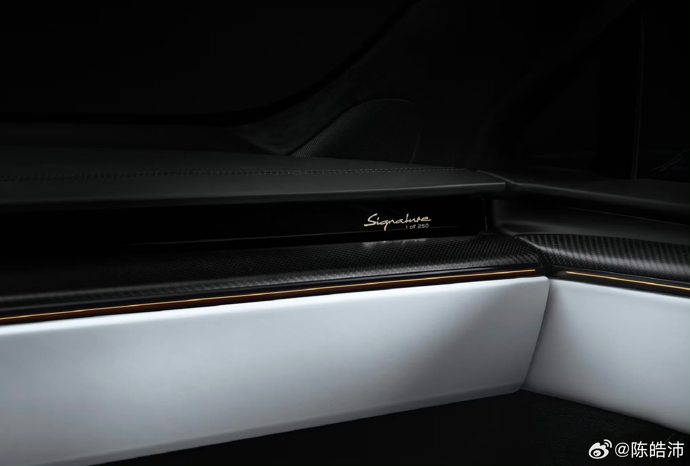 特斯拉推出了Modell X和Model S的“限量告别版”，车身有几处Sign