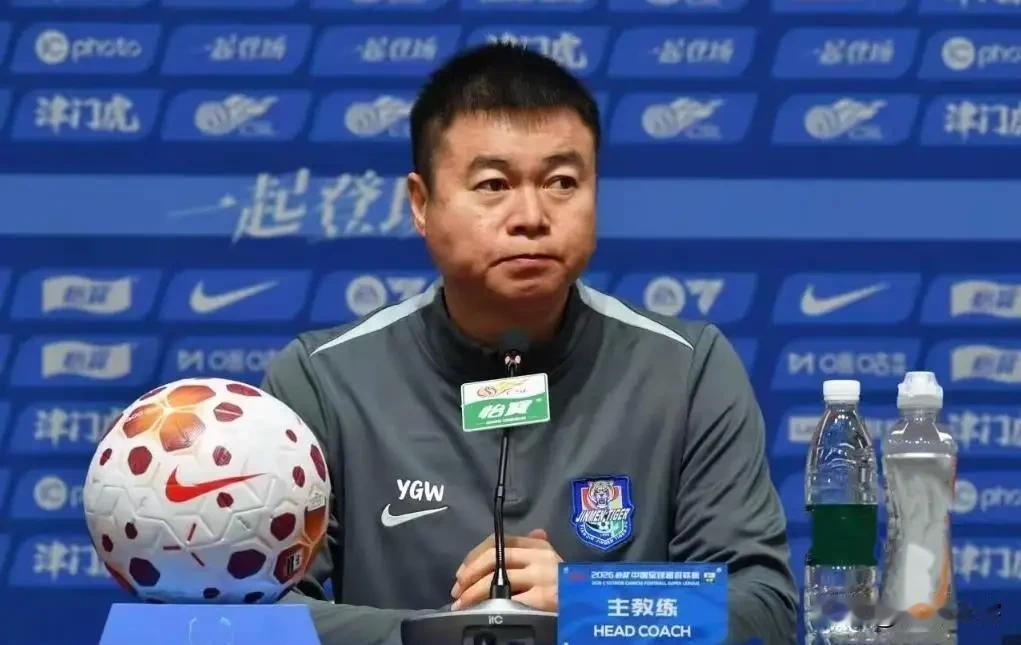 津门虎vs大连英博赛后于根伟发言，直接向外界传递信号，那就是在人员上要进行调整！