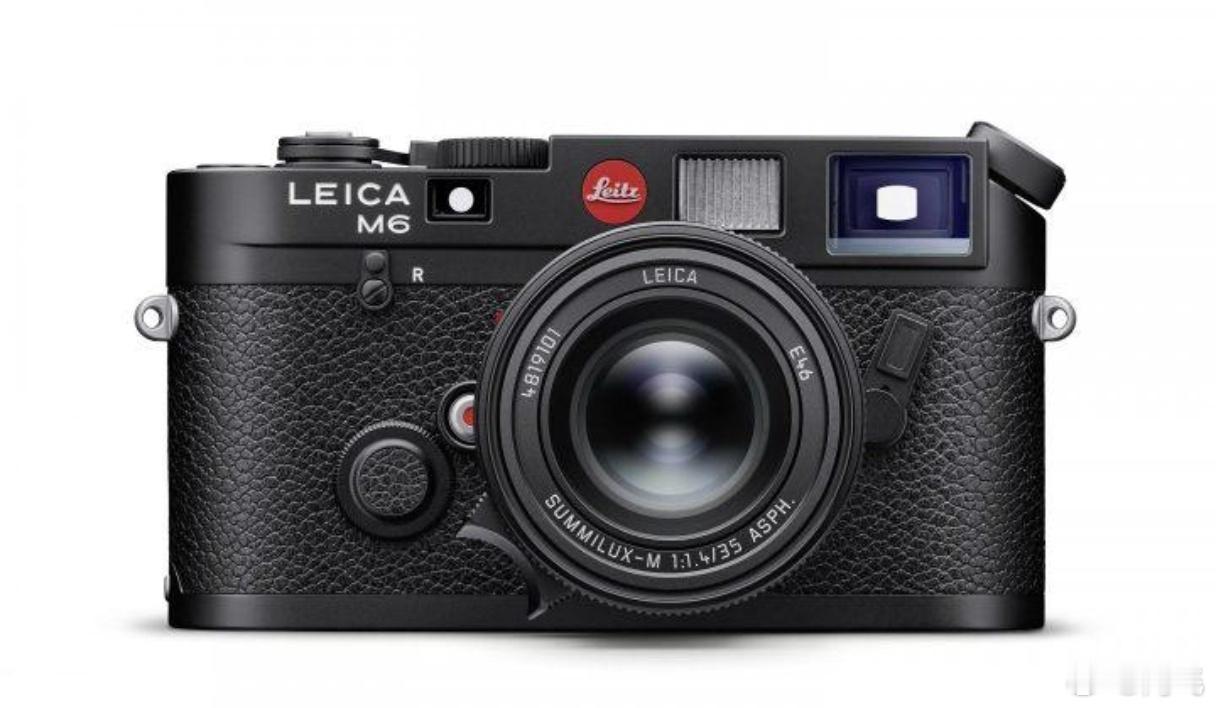 黑石集团正考虑出售徕卡45%的股份，估值10亿欧元，约合82亿人民币。大疆已经把