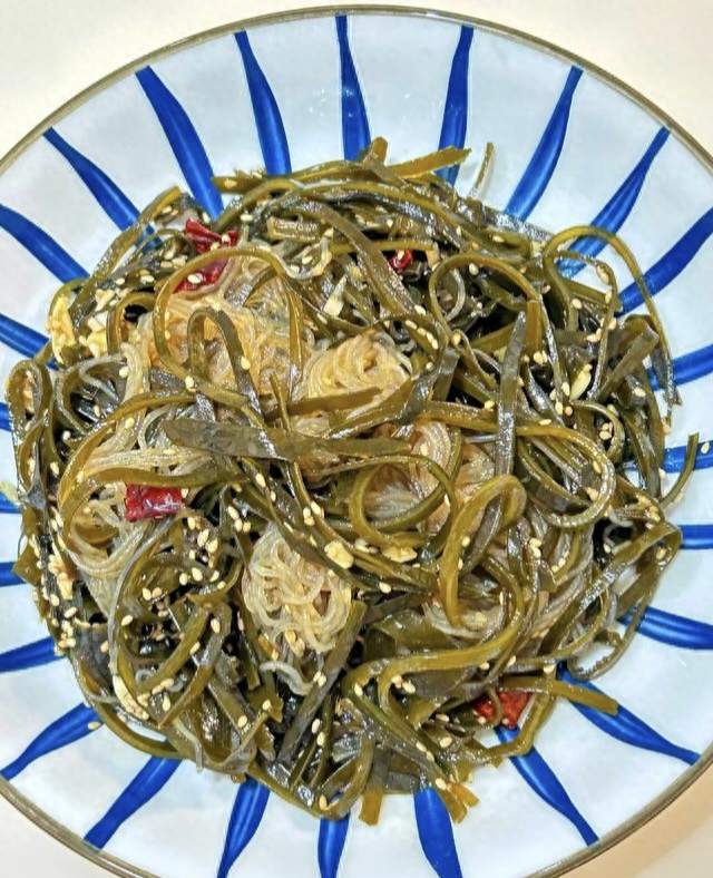 入秋蹲坑难老妈一语点醒我：海带才是通便养人的宝3种做法快收藏