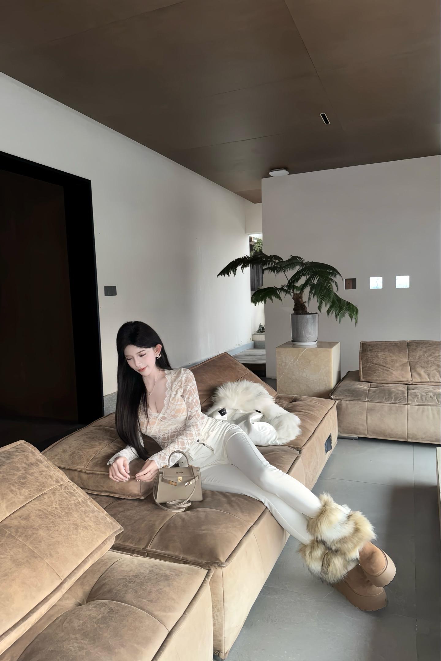我会经常去吃同一家餐厅   直到吃腻为止   我会偏执的喜欢一个人  ...