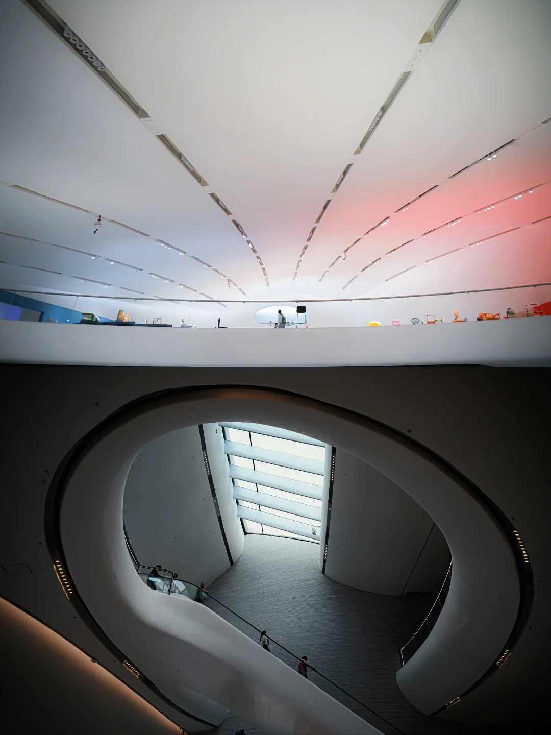 深圳还是太超前了…竟然拍到了星舰登陆⁉️