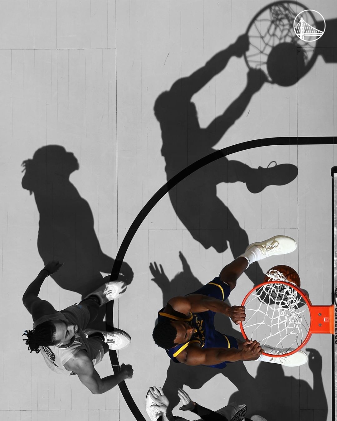 勇士INS发布：维金斯是唯一拿下10000分和1000个三分的加拿大出生球员普尔