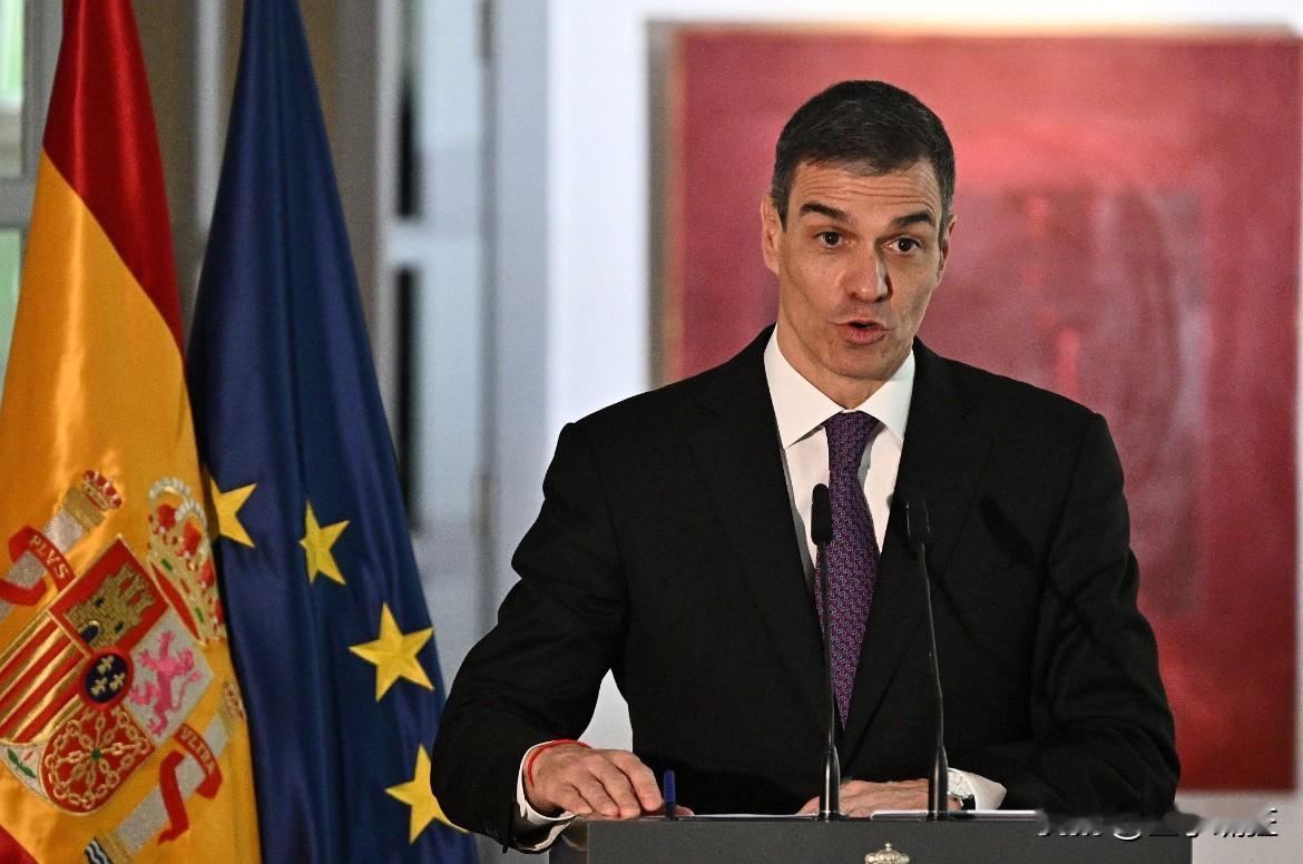 就在刚刚，
西班牙首相当面对中国提了两个要求。
​正在访华的西班牙首相佩德罗·桑