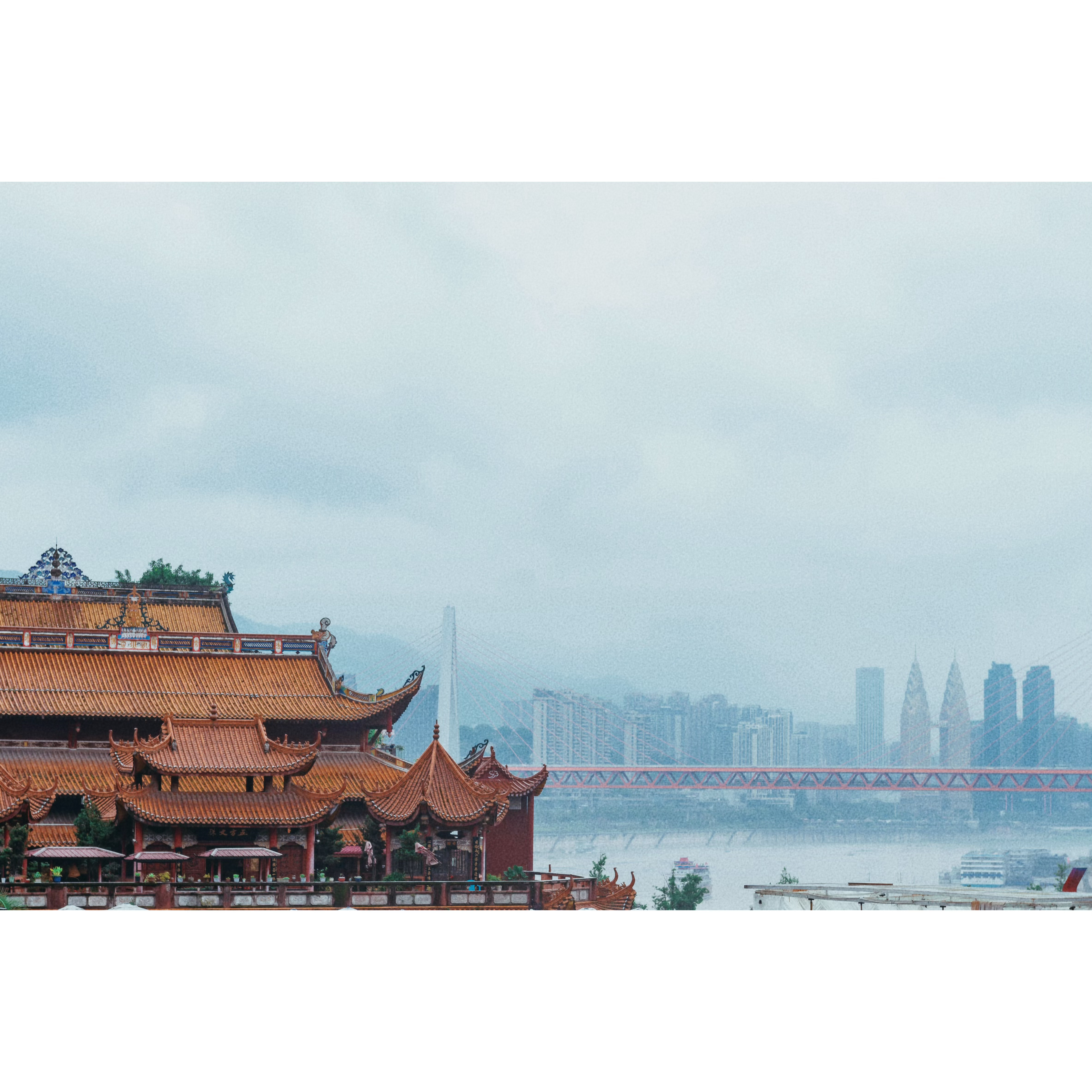 细雨绵绵，气温转凉。🌧️   明日冬至，祝大家有个愉快周末时光，评论区抽三位小