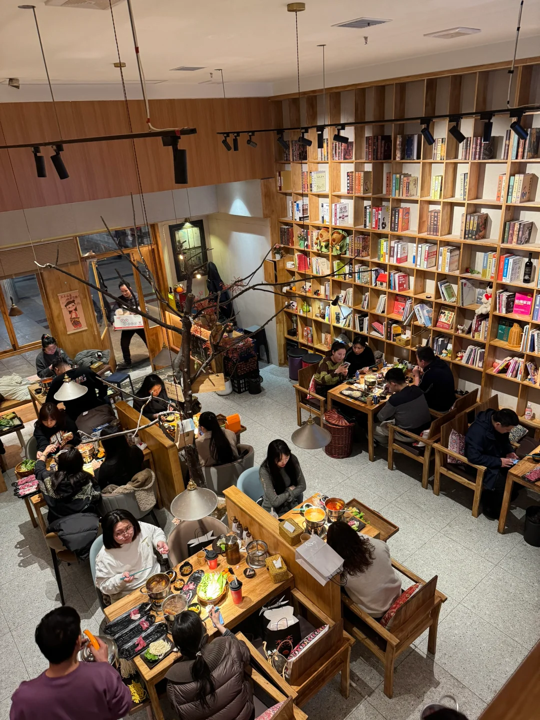 新乡！就离谱…在图书馆里吃火锅‼️‼️