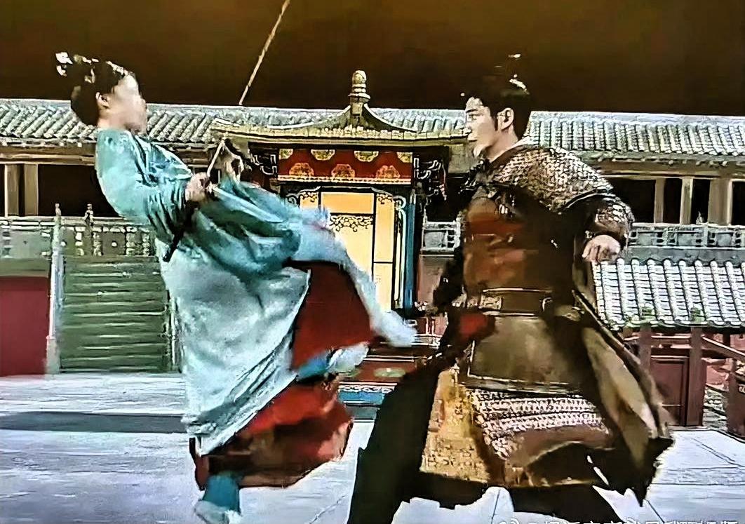 一整条线，全删了。白鹿在《莫离》里的戏份，不是剪了几场，是把女主高光连根拔掉。为