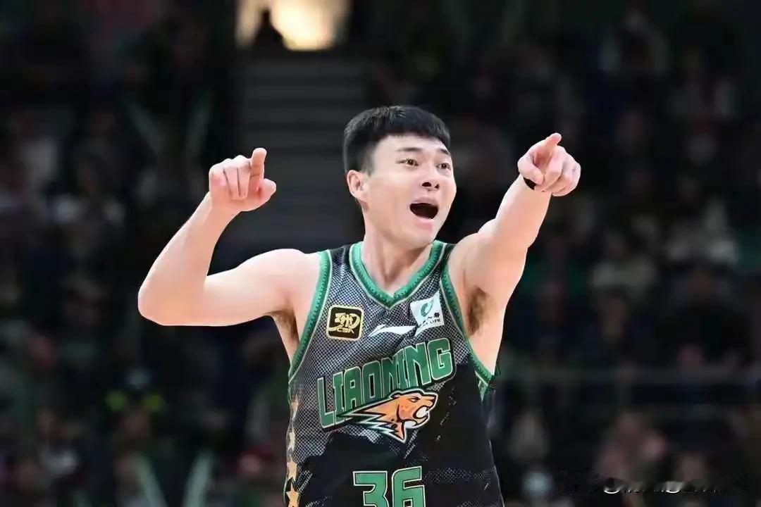 辽篮自媒体认为手帝表现优异影响了新援发挥！

辽篮自媒体三方会谈大伟说，新来的两