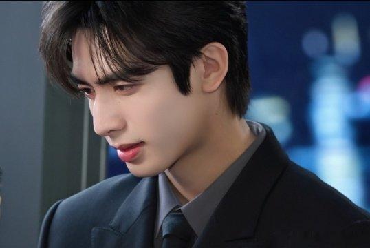 终于懂了为什么大家喜欢宋威龙绝了！宋威龙才是内娱温柔标杆吧！十年起落不改真诚，细