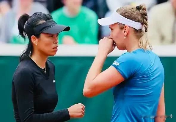 谢淑薇/梅尔滕斯止步法网女双第二轮！法网女双第二轮比赛，纳瓦罗/施耐德以6-2、