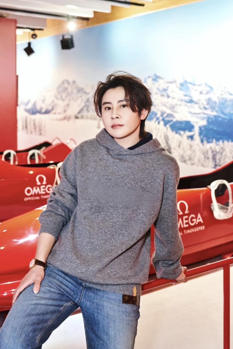 王濛说：“其实我出生后，家里人就因为我是女儿所以不喜欢我，我生出来很小，我爷说看