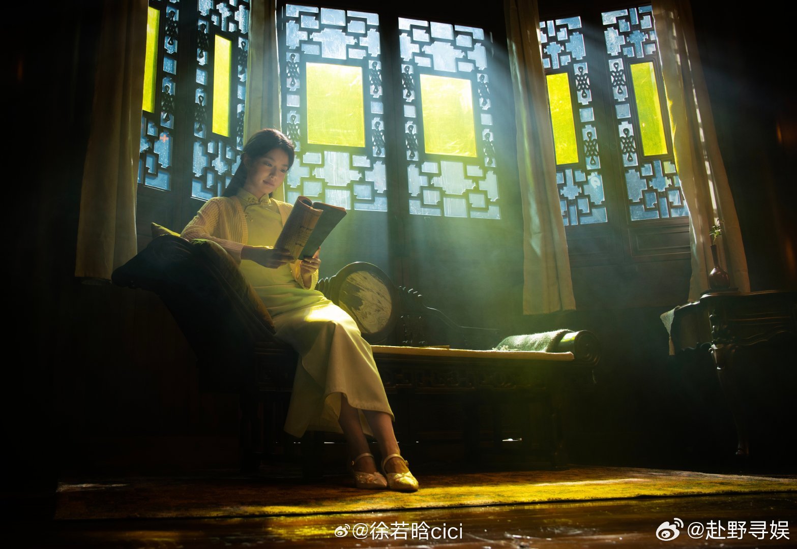 丞磊徐若晗杀死了剧宣比赛 这剧宣形式直接赢麻！丞磊徐若晗隔空互晒对方拍的图，没有