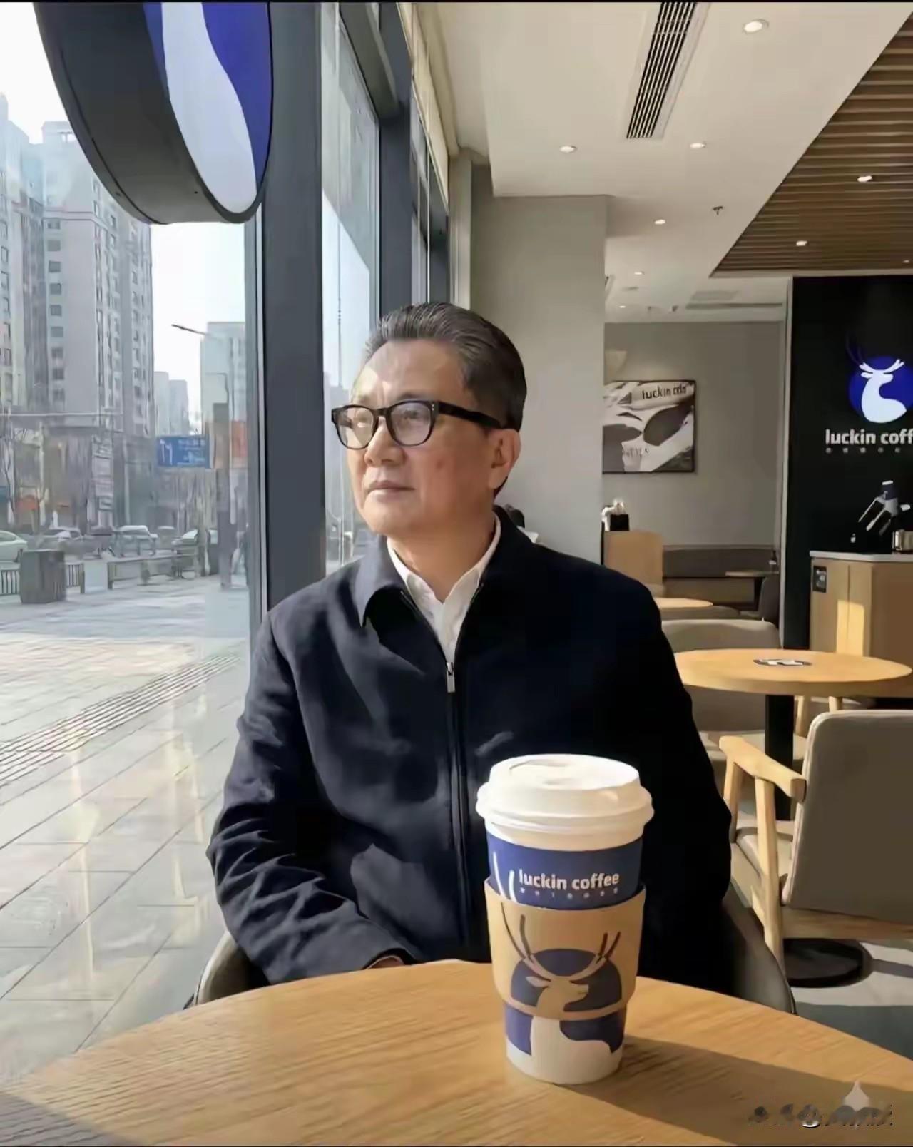 如果你在咖啡厅遇到了
你会说什么？