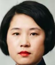 徐向前元帅夫人黄杰，是巾帼亦有风华的传奇女性！她身具傲骨气质卓然，眉眼间藏着岁月