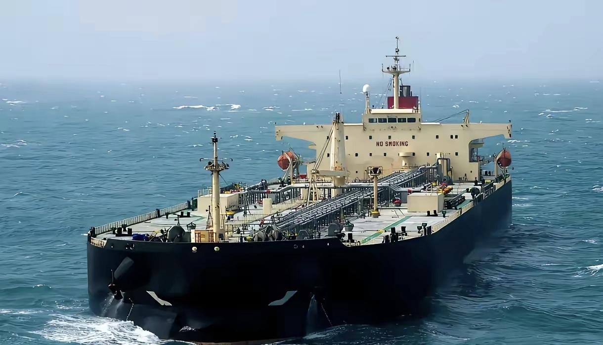 印: 阿美 你真抢了东大家石油吗
美: 抢了   咋的了  他能拿我怎么样
俄: