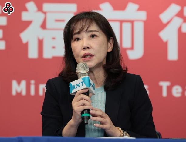 就在刚刚，

国民党文传会主委尹乃菁发表严正声明，

4月16日，针对李乾龙座车