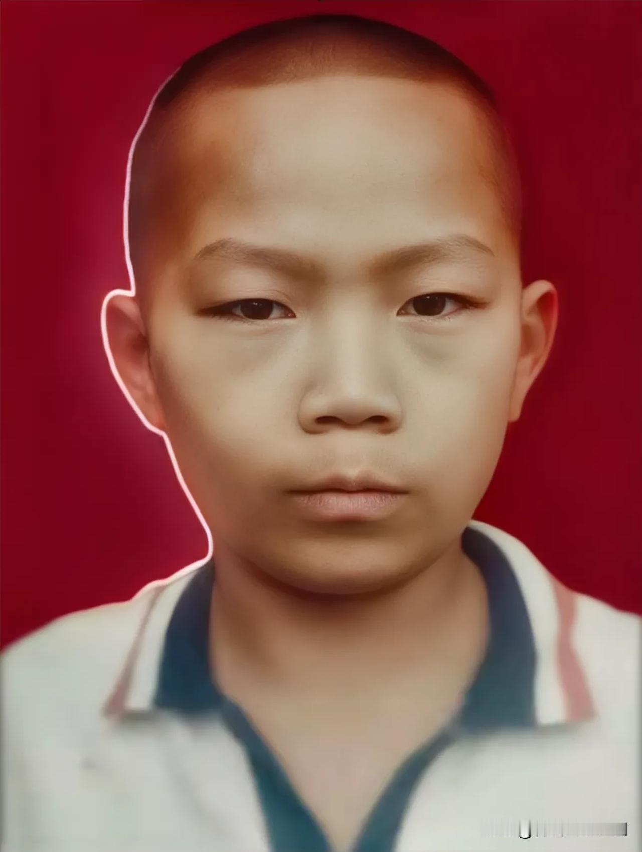 江西9岁男童与一同学离家走丢，遗体次日在工地水坑内发现。

一个孩子，改变了一家