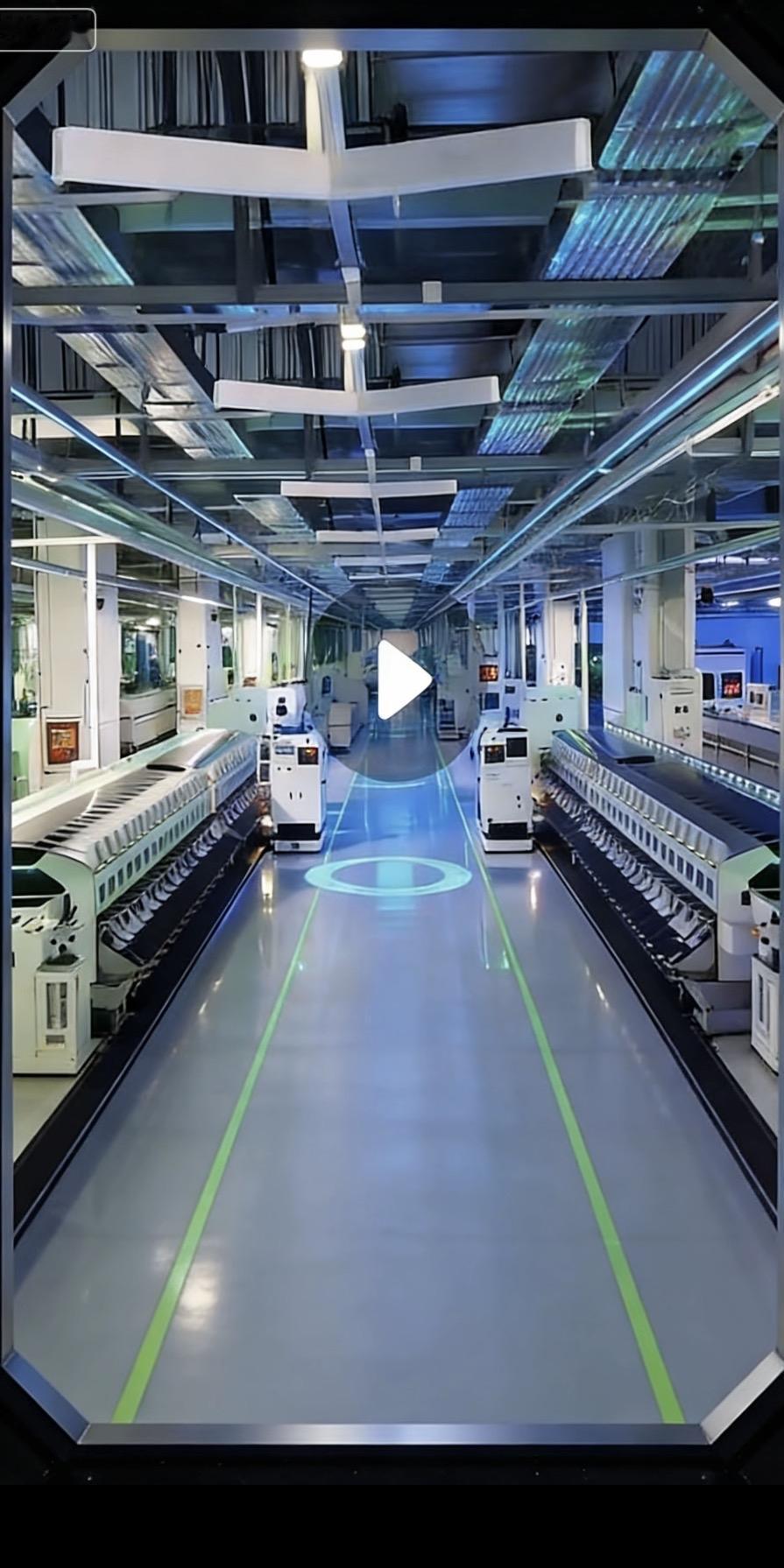 感受FOXCONN的科技世界，就是在触摸未来的轮廓。