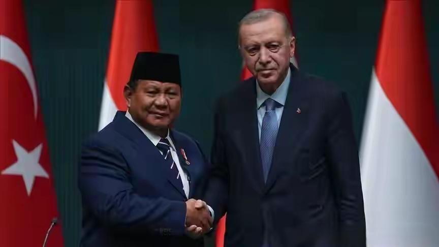 土耳其总统致电印尼总统：
中东暴力恶性循环必须立即停止。

周四（3月19日），