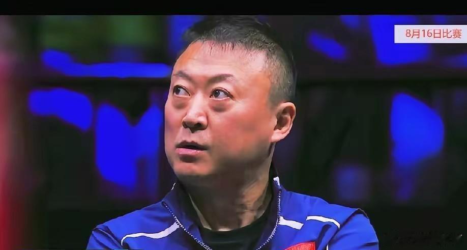 马琳指导，面如死灰！既不知道要医疗暂停，也不知道换个球衣，完全是被打傻了！这分数