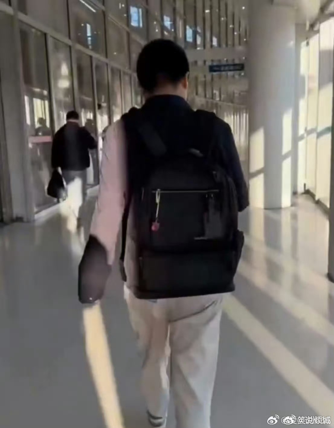 平凡生活中的温暖一面 能够感受到他作为一个父亲，真的是付出了很多的用心和一份努力