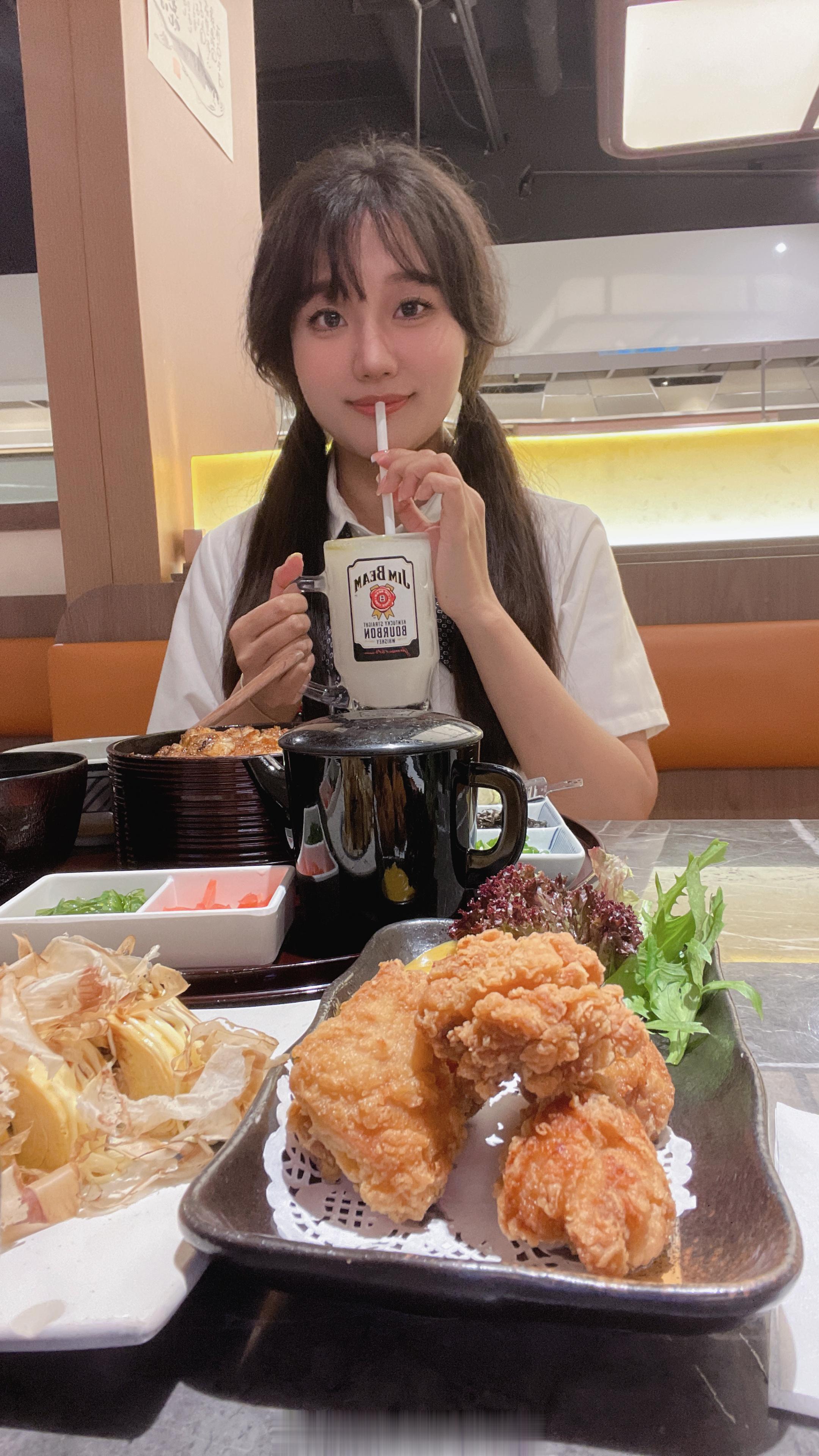 #李小锤的游戏日常[超话]# 吃了吗 我吃了[鲜花][兔子] ​​​
