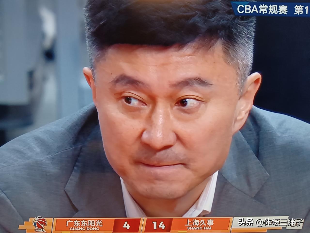 杜峰又有新职务“粤BA竞赛组副组长”，对于杜峰来说，深耕广东篮球界许多年，几乎已