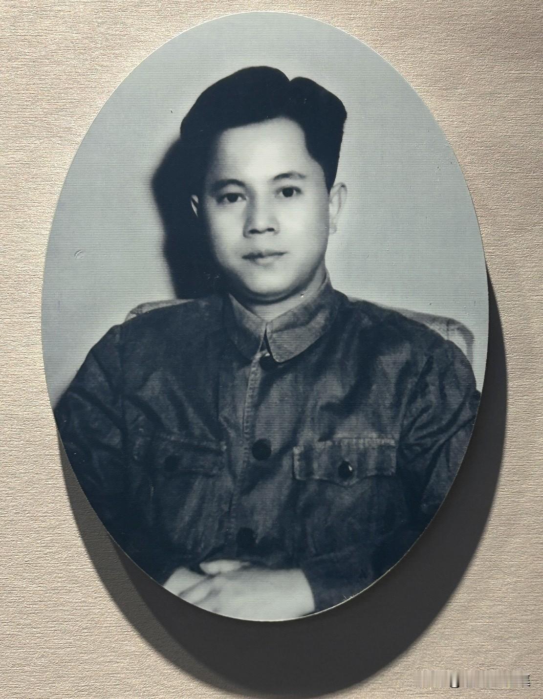 1937年9月，红二十八军在此集结改编为新四军第四支队，七里坪成为新四军东进皖中