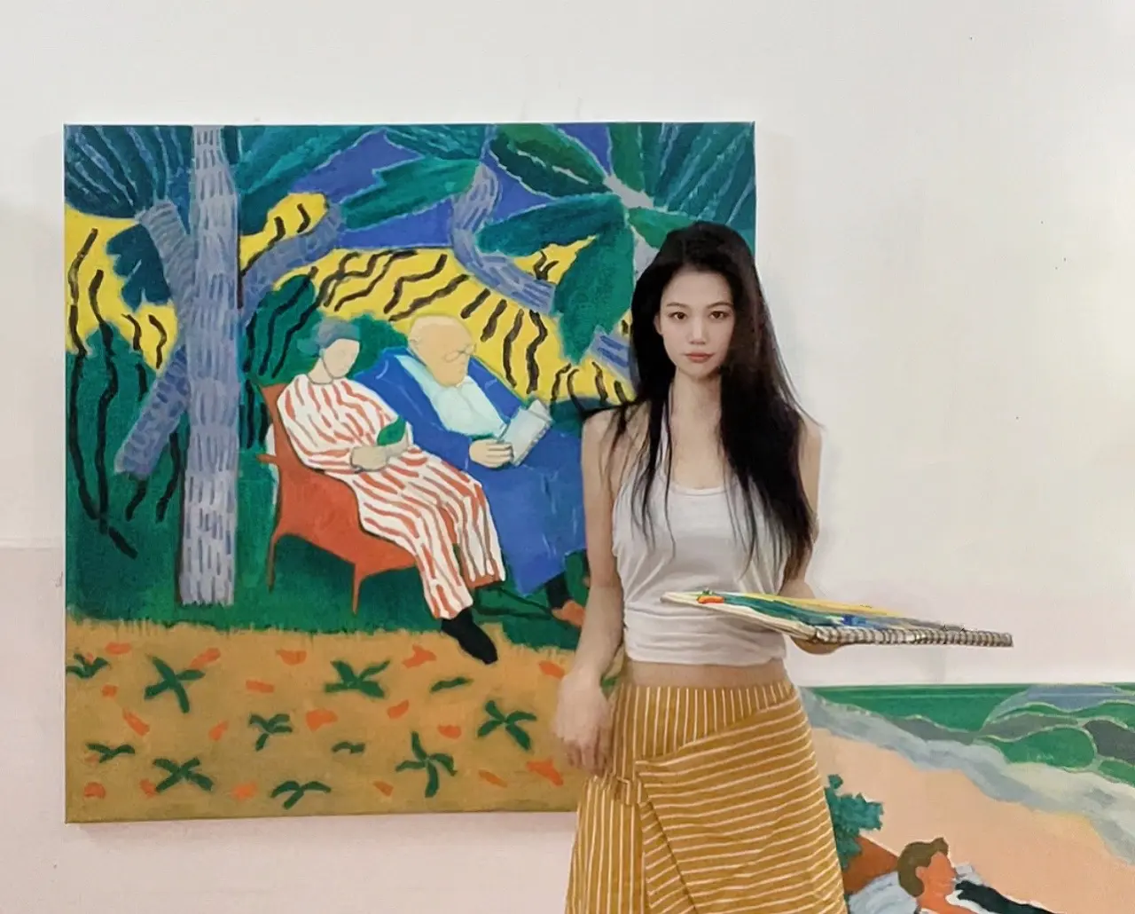 小时候回家的路途好长，每次旅程都是数着道路两旁的椰树度过，于是只要看到...