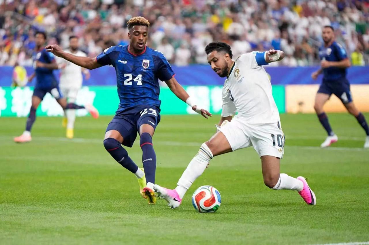 伟大的0-0！世界杯最励志黑马诞生：50万人口小国三战零失球杀进淘汰赛，同一天韩