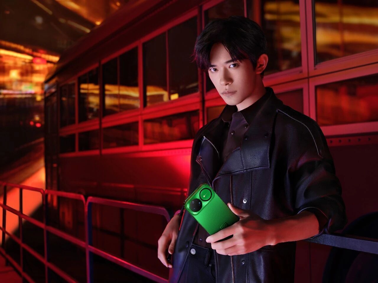 都去华为终端公众号回复“nova15枫头正劲”太劲了严队易烊千玺华为nova全球