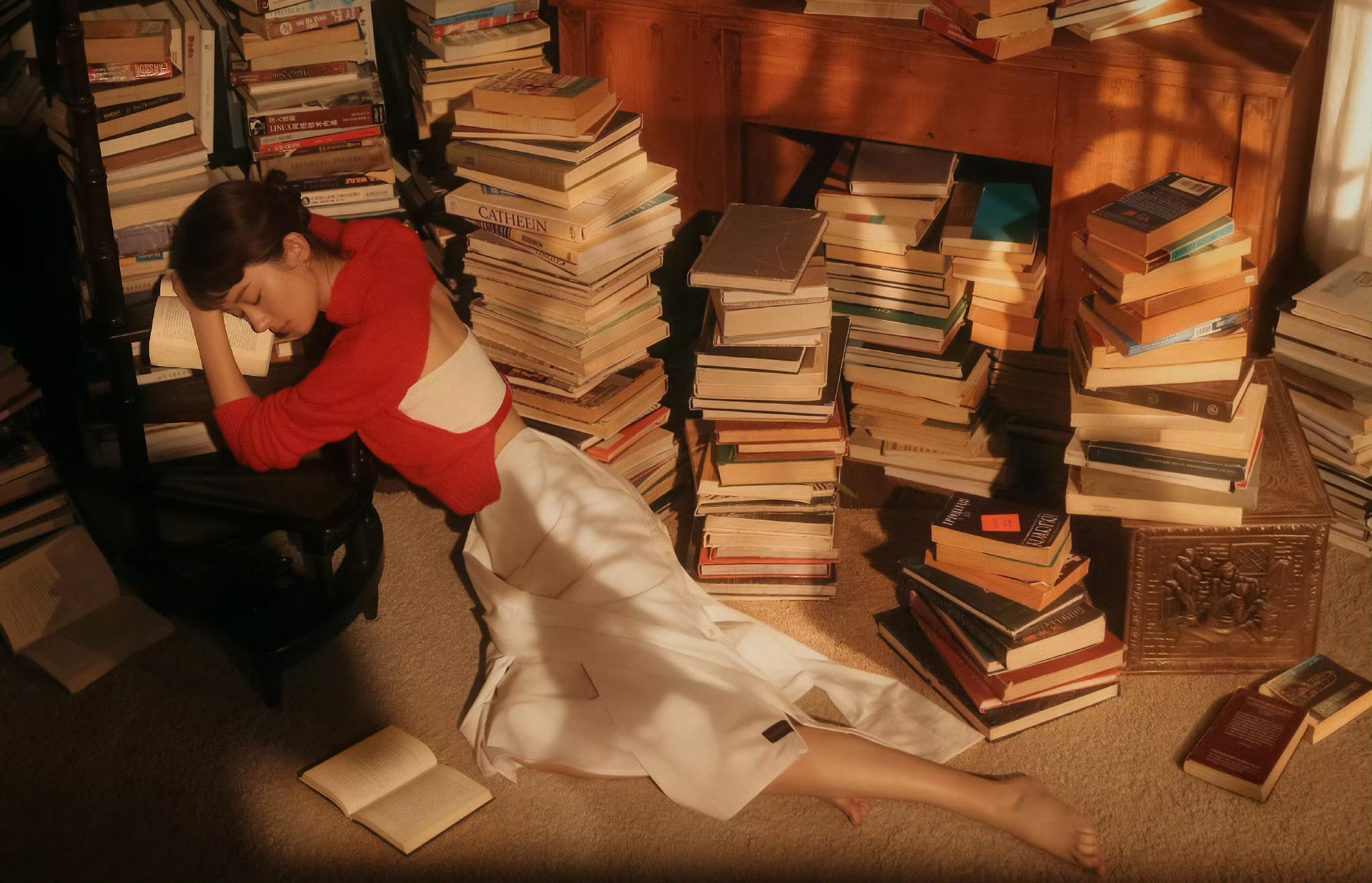 赵丽颖ELLE封面后面出席活动刘海也这样多花点心思好吗？不要一整个耷拉下来，这组