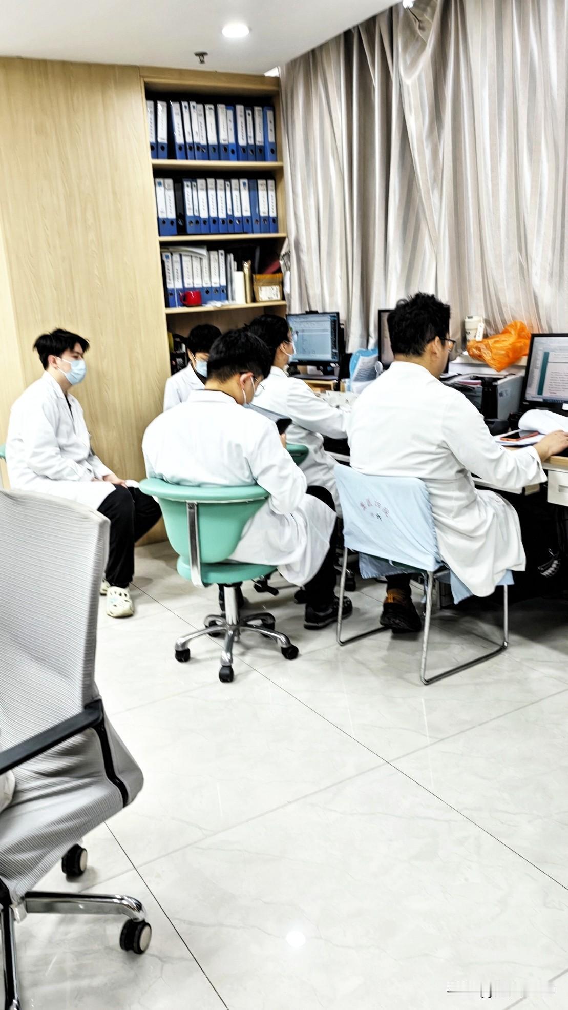 时间过的真快，
转眼到了11月20日。真是挺感概的，从去年6月到老公检查肺部有病