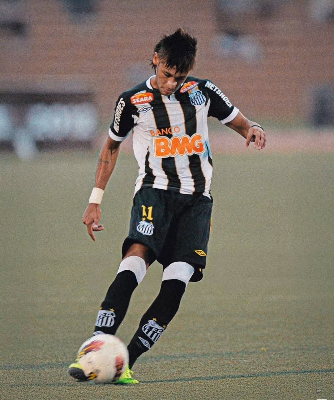 内马尔 桑托斯足球少年