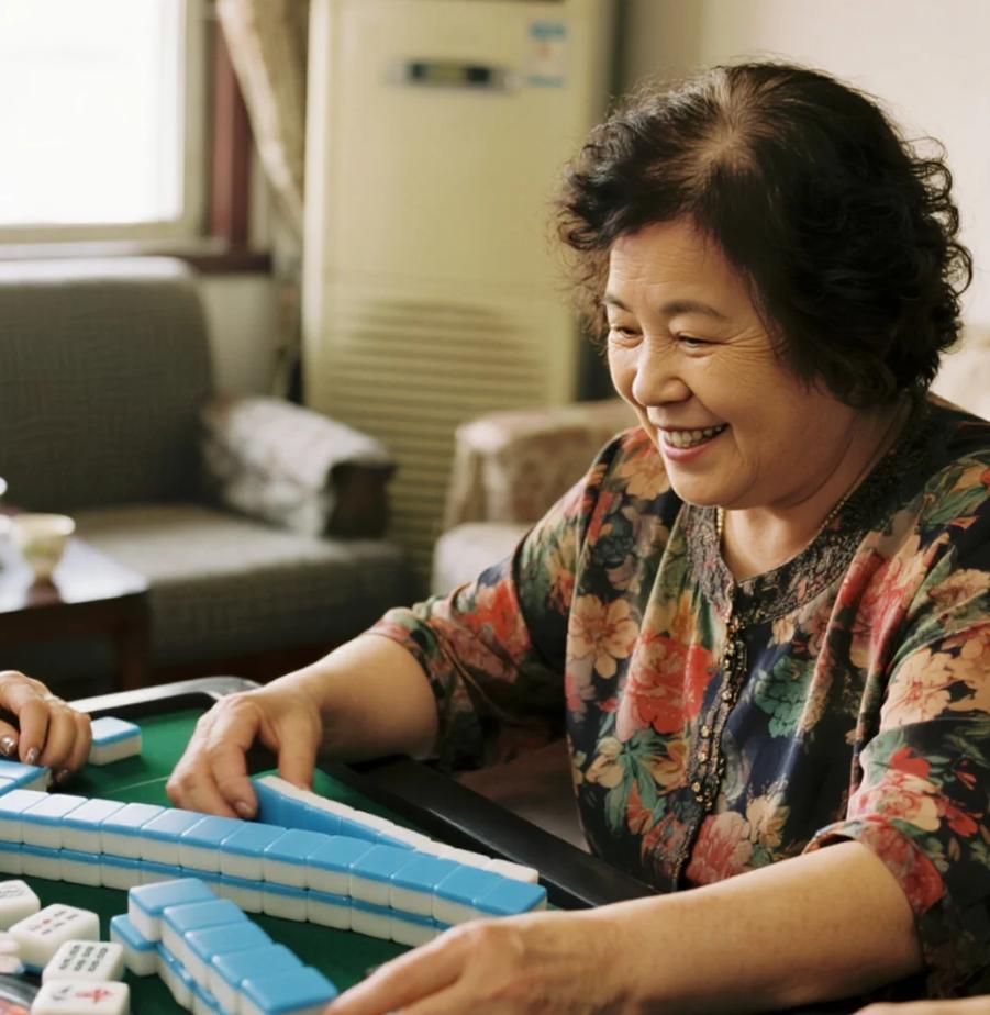 婆婆不顾家生不生气，得看具体情况。就像林晚星年薪七十万，一心扑在工作上，婆婆却在