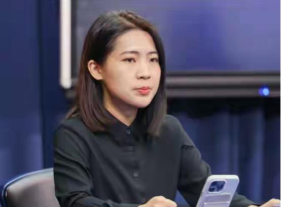 国民党内斗再升级！徐巧芯硬刚到底，直接逼退了朱立伦的前发言人！
 
谁都没想到，