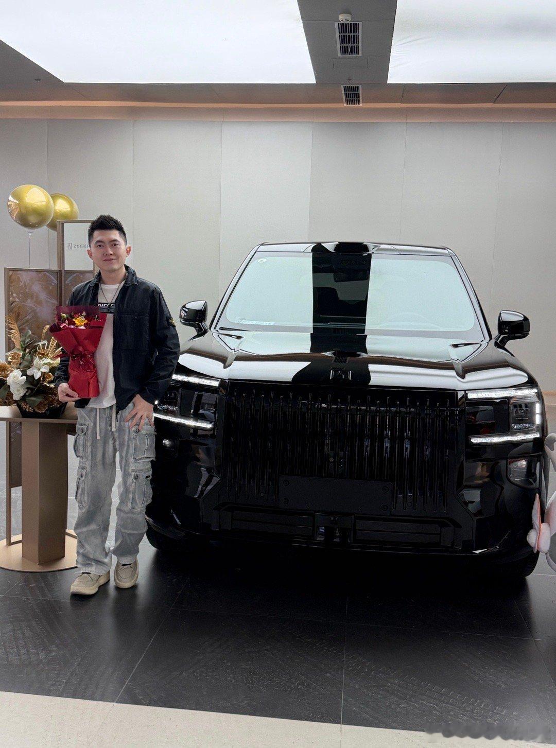 5个月的等待，极氪9X耀黑版提车啦！还得是耀黑！帅炸！极氪9X 北京·极氪交付中