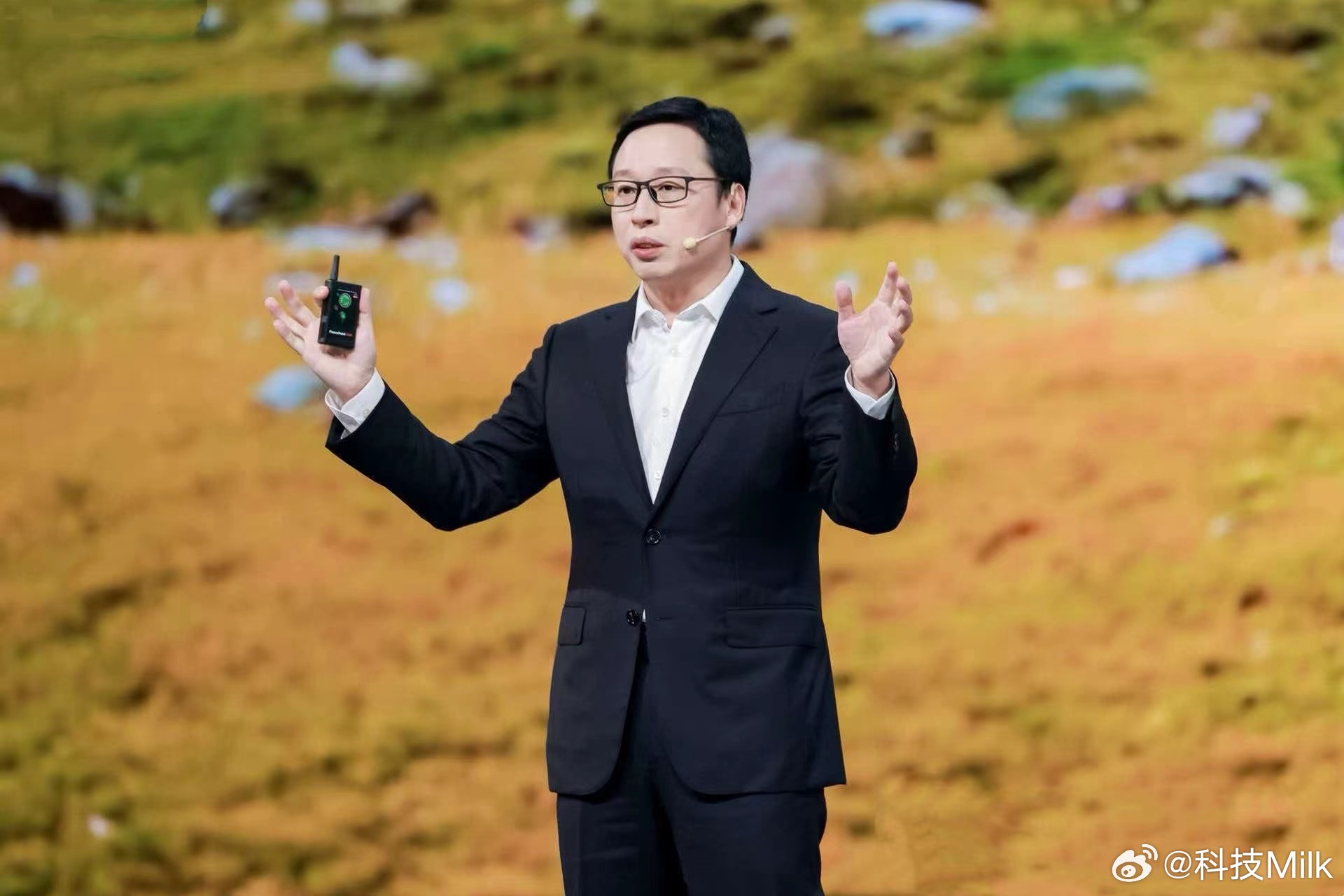 华为乾崑智驾研发追加10亿 靳玉志在采访中透露，华为乾崑把智驾研发预算从180亿