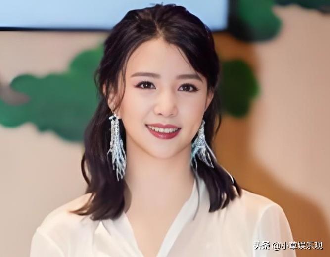 迪拜的风，裹着金沙和奢靡，但张杨果而却说，吹过之后，心里留下的不是那座塔的高度，