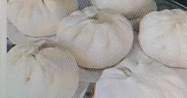 小苏打、碱、泡打粉和酵母粉，很多人傻傻分不清楚，其实它们区别挺大。
小苏打化学名