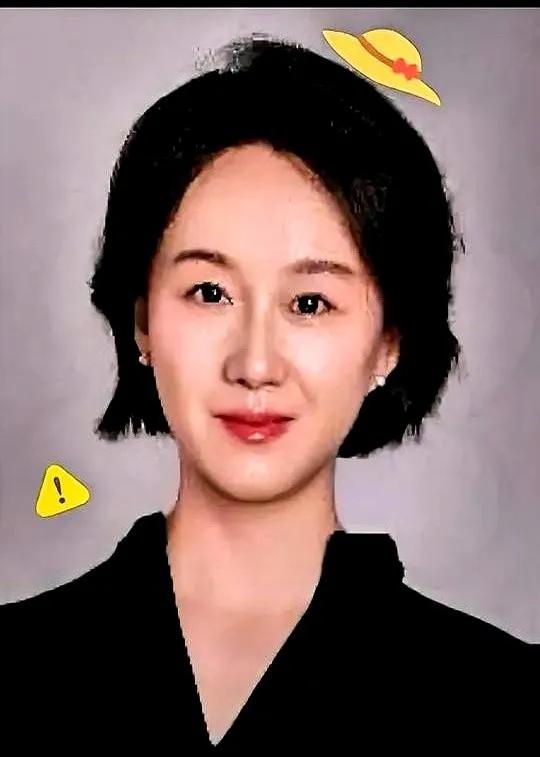 导师杨昀，在圈内算是彻底“社死”了。
不是因为学术出了问题，而是他把自己的博士生