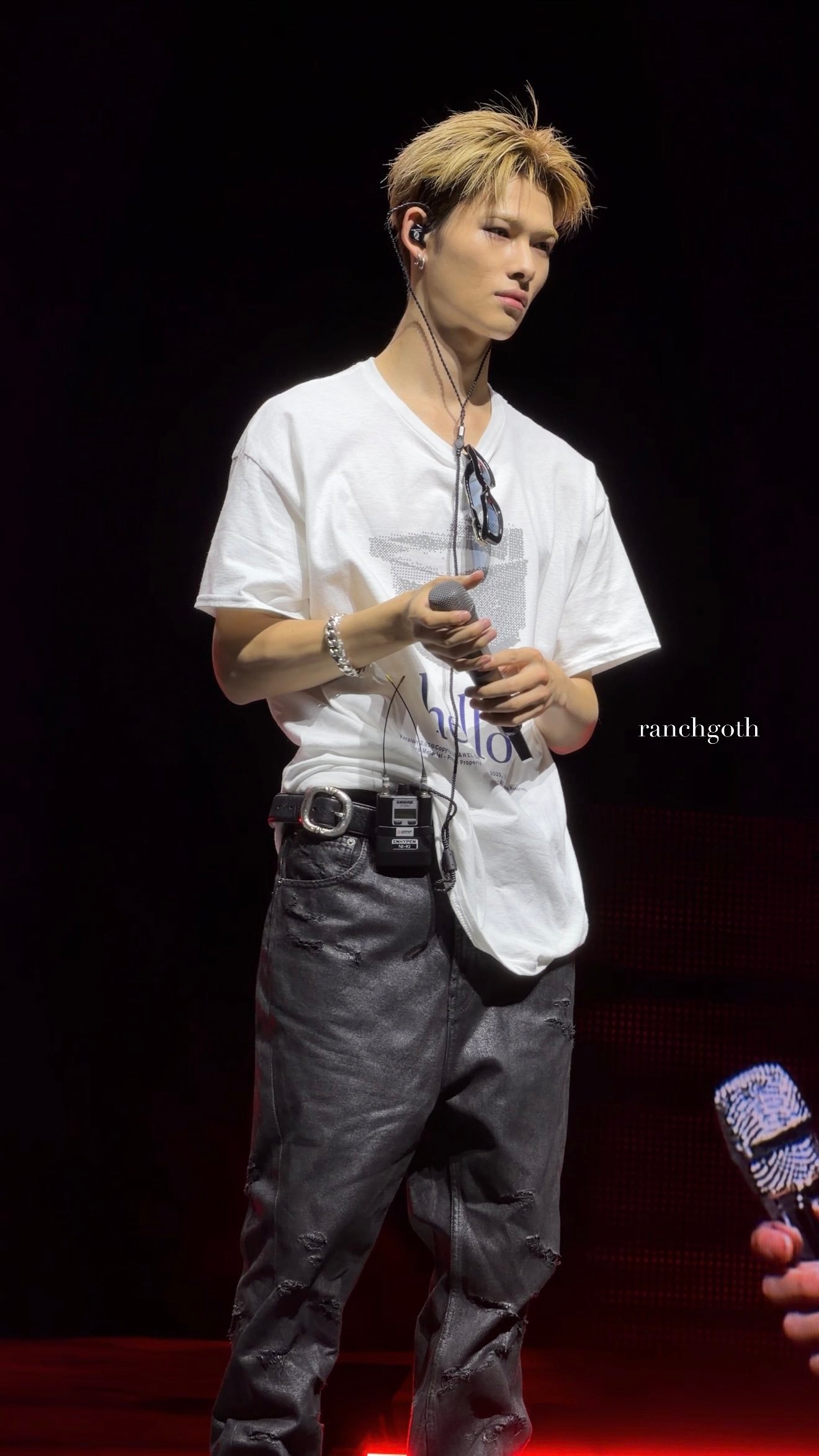 西村力 260712一根孤零零的鸭毛竖着😳cr.ranchgoth 