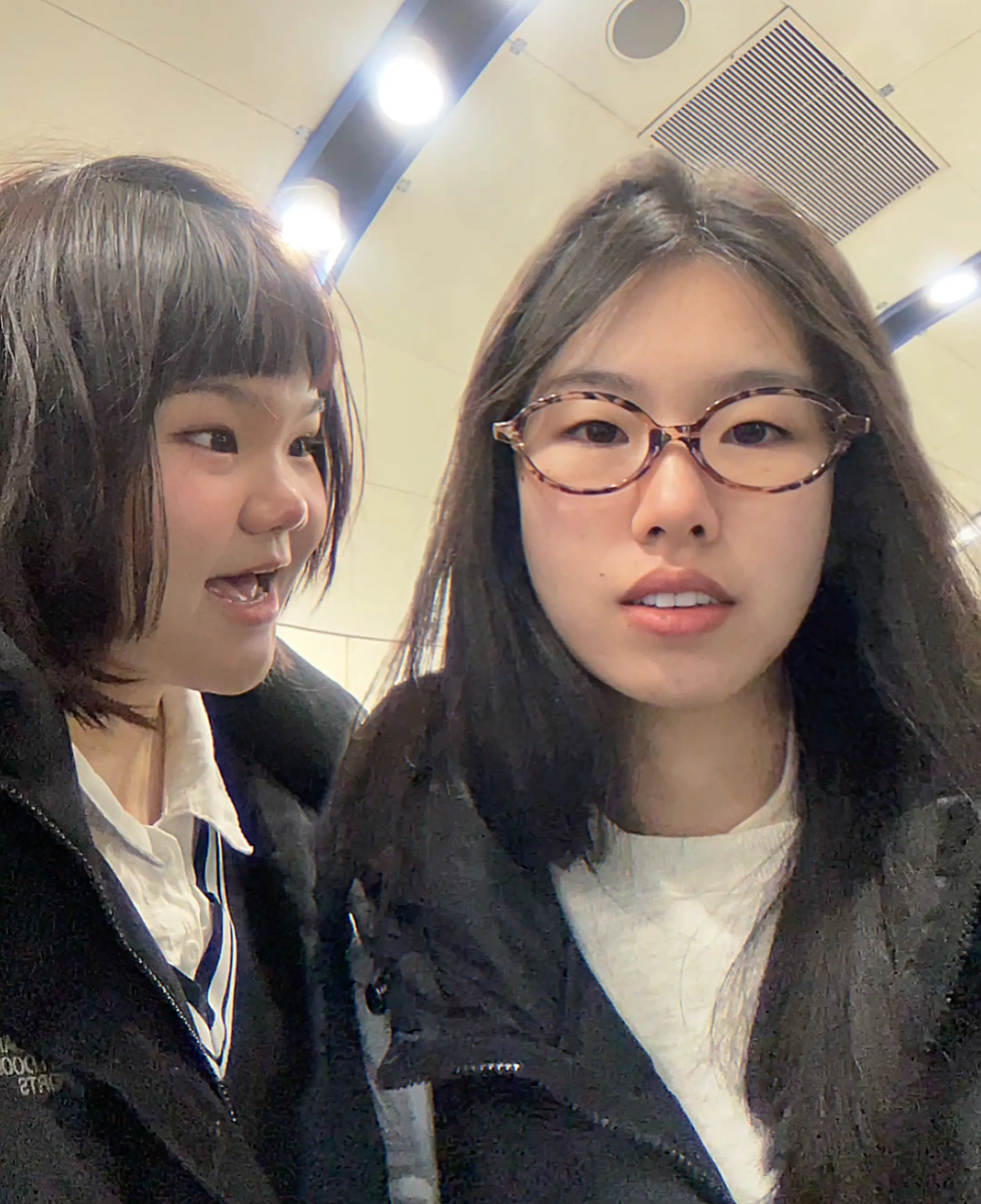 又可以跟喜欢的直女拍照了。