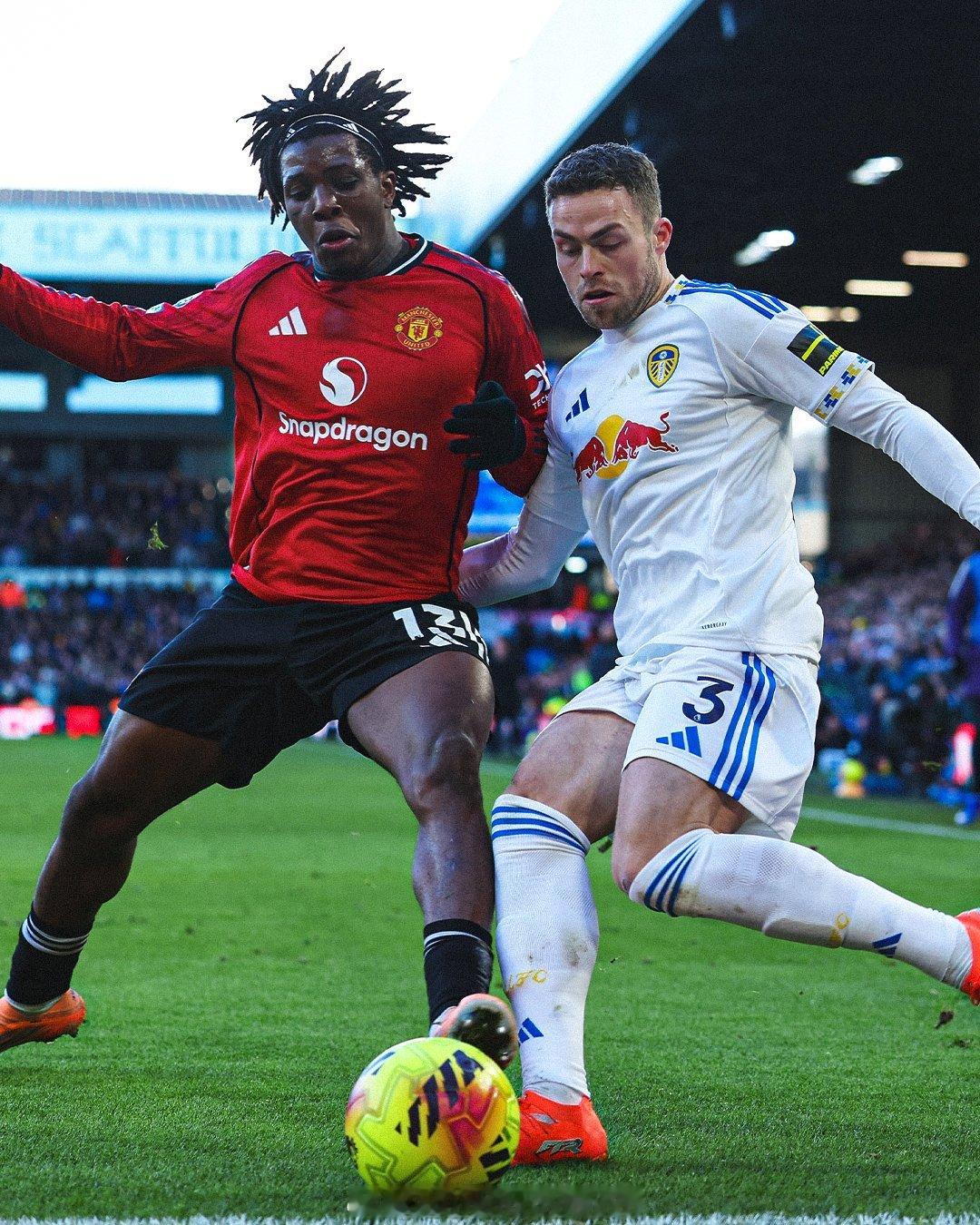 半场0-0，你认为球员们发挥的怎么样？利兹联vs曼联