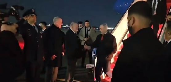 这真是地球刀枪炮，中东铁拳，名副其实，没有一点虚的，去美国也是单手插兜，这是北约