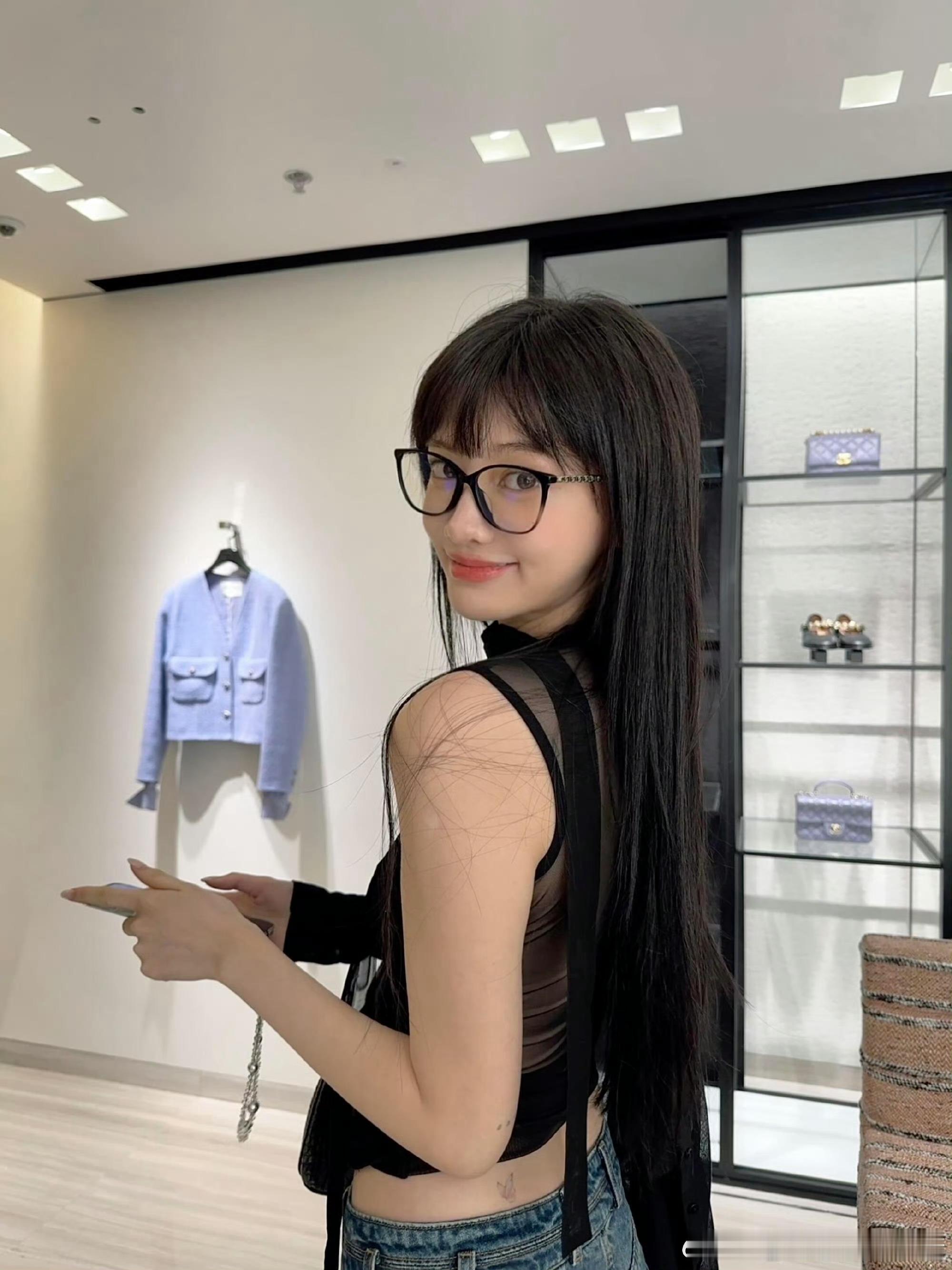 #范丞丞和前女友闺蜜谈恋爱# 范丞丞和前女友822的闺蜜zzoexxll谈恋爱了
