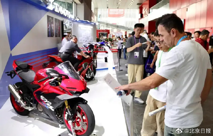 #张雪机车6月销往欧洲#【#张雪机车即将出口欧洲#】#张雪机车广交会收1000余