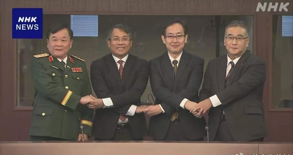 日本与越南在东京举行了首次外交与防务副部长级“2+2”磋商，越南由外交部副部长阮