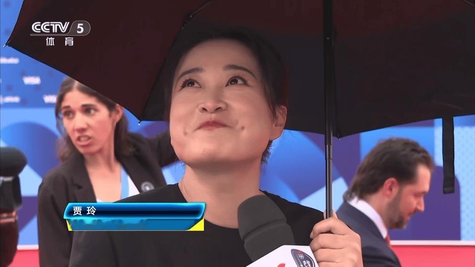 贾玲现身奥运开幕式，大气风范无人能及。她是舞台上的焦点，是我们心中的骄傲！#贾玲